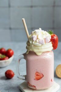 Oreo golden strawberry milkshake