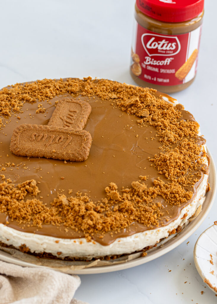 No-bake Lotus Biscoff Cheesecake with Biscoff Spread and crushed Biscoff Cookies

